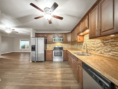 Just listed a perfect starter home or downsizing. This gem - photo 14