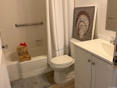 INVESTORS welcome - Still needs some TLC - New fresh interior - photo 14