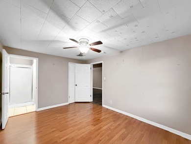 Just listed a perfect starter home or downsizing. This gem - photo 18