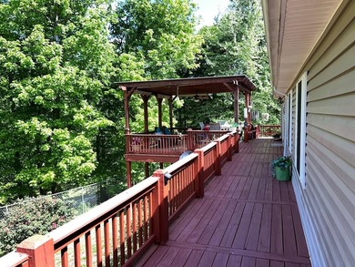 A Country Retreat near Dale Hollow Lake. Beautiful 3160 Sq. Foot - photo 18