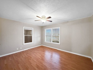 Just listed a perfect starter home or downsizing. This gem - photo 20