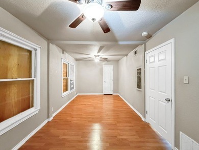 Just listed a perfect starter home or downsizing. This gem - photo 21