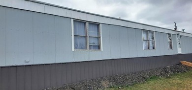 Updated Lake Eufaula retreat is waiting on You!! This is a 1999 - photo 3