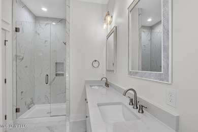 Located in the heart of Old Town Bay St. Louis, the exception - photo 6