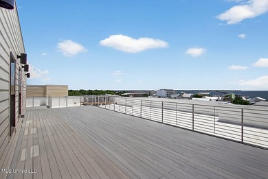 Located in the heart of Old Town Bay St. Louis, the exception - photo 7