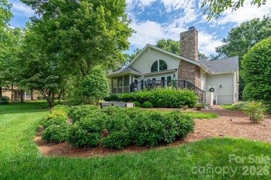 Savor summertime on Badin Lake in your fully renovated cottage - photo 31