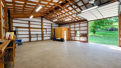 A Country Retreat near Dale Hollow Lake. Beautiful 3160 Sq. Foot - photo 37