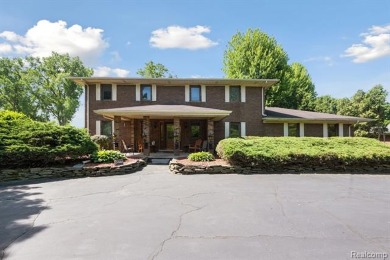 Belleville Lake Home For Sale in Belleville Michigan