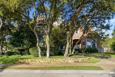 Welcome home to this half acre premier lot in the desired - photo 2