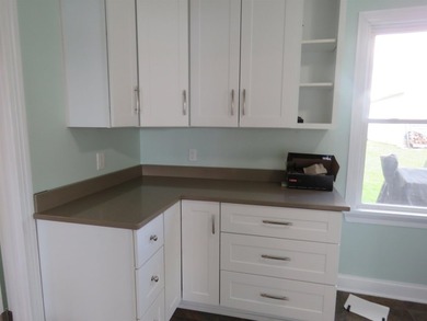 Beautifully remodeled 1 1/2 story home situated on 50 feet of - photo 11