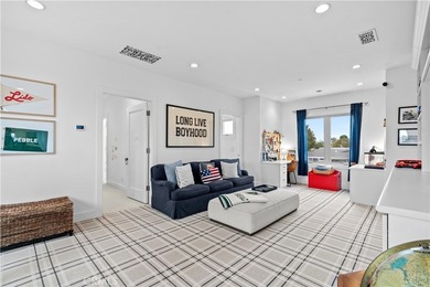 Some addresses in Newport Beach are simply in a class of their - photo 12