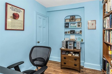 Welcome to this beautifully maintained brick Center Hall - photo 14