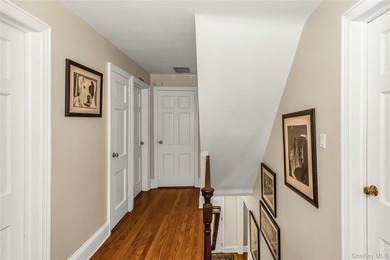 Welcome to this beautifully maintained brick Center Hall - photo 16