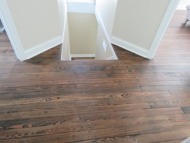 Beautifully remodeled 1 1/2 story home situated on 50 feet of - photo 19