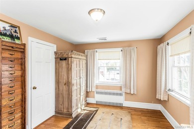 Welcome to this beautifully maintained brick Center Hall - photo 23
