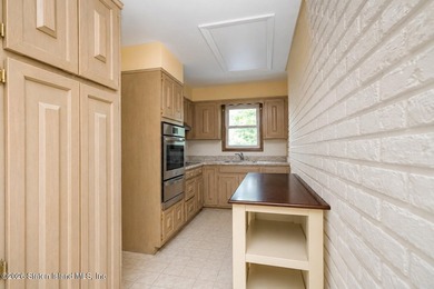 Welcome to 106 Hillcrest Avenue, a single-family detached raised - photo 23