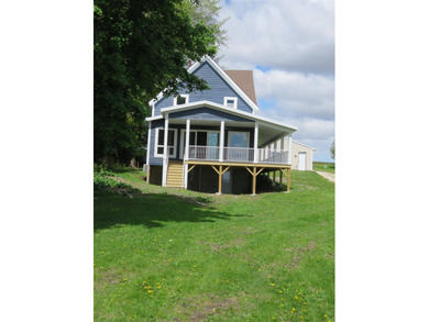 Beautifully remodeled 1 1/2 story home situated on 50 feet of - photo 27