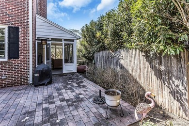Welcome to this beautifully maintained brick Center Hall - photo 30
