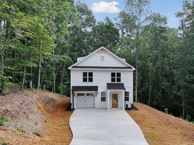 Lake Home For Sale in Gainesville, Georgia