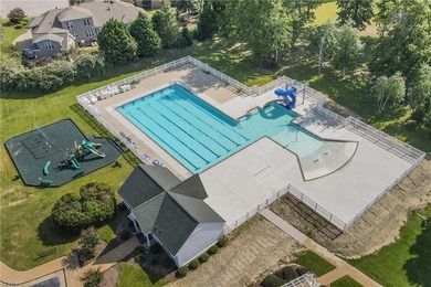 Located in the sought after Cypress Creek golf community, this - photo 4