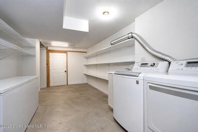 Move-In Ready - No HOA Fees! Welcome to 85 Fairway Ave, Staten - photo 15