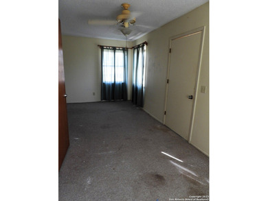 Lovely deep waterfront lake house with room to spread on 1.53 - photo 37