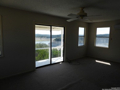 Lovely deep waterfront lake house with room to spread on 1.53 - photo 39