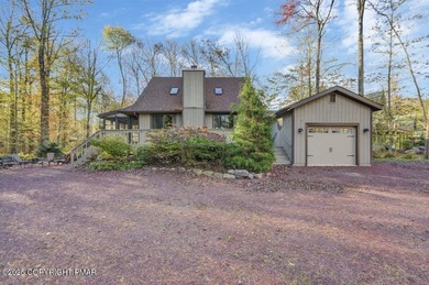 Lake Naomi Home For Sale in Pocono Pines Pennsylvania