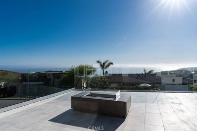 This newly renovated home with breathtaking 180-degree ocean - photo 2