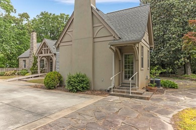 Classic architecture. Refined living. An exceptional setting - photo 3