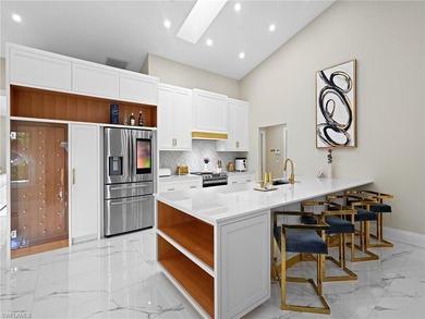 Exquisite Fully Remodeled Hawksridge Pool Home! Beautifully - photo 17
