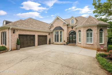 We are pleased to present a unique opportunity to view 430 Oak - photo 2