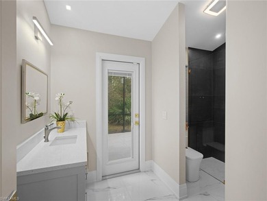 Exquisite Fully Remodeled Hawksridge Pool Home! Beautifully - photo 30