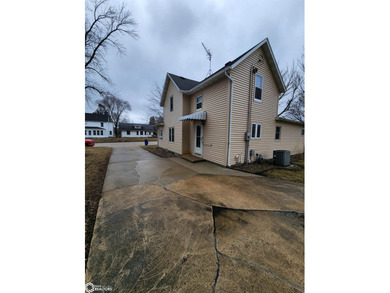 Welcome to this inviting 3-bedroom home featuring a spacious