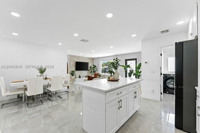 Welcome to this beautifully renovated 3-bedroom, 3-bathroom home - photo 12