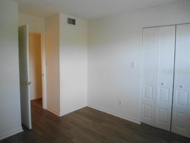 Back on the market buyer financing fell through. Move-in ready - photo 12