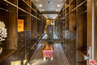 Set on a dramatic bluff of only 14 homes overlooking the Pacific - photo 14