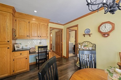 Welcome to 1 Oakridge Court, where comfort, convenience, and - photo 16