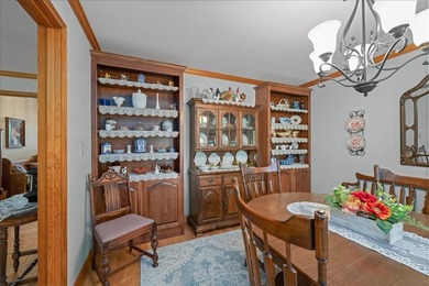 Welcome to 1 Oakridge Court, where comfort, convenience, and - photo 20