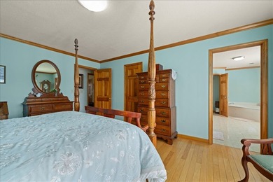 Welcome to 1 Oakridge Court, where comfort, convenience, and - photo 22