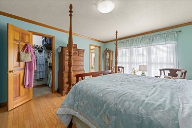 Welcome to 1 Oakridge Court, where comfort, convenience, and - photo 24