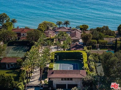 Set on a dramatic bluff of only 14 homes overlooking the Pacific - photo 32