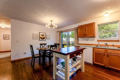 Welcome home to 1702 N Southgate! Move right in to this very - photo 3