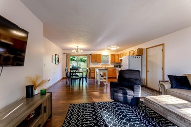 Welcome home to 1702 N Southgate! Move right in to this very - photo 5
