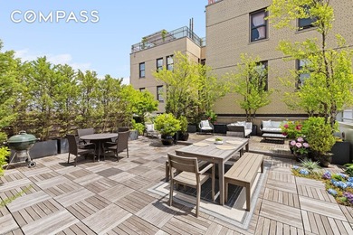 This unique, sun-drenched, triplex penthouse home has 4 bedrooms - photo 3