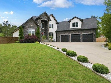 Welcome to an extraordinary luxurious retreat nestled in the - photo 3