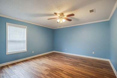 Welcome to your Gulf Coast retreat! This spacious 4-bedroom - photo 12