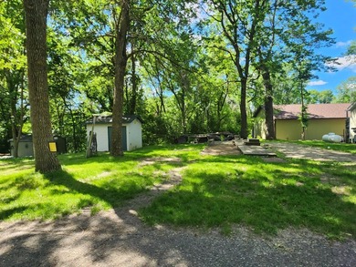 Welcoming, spacious RV unit near the lake at Cokato Lake RV - photo 13