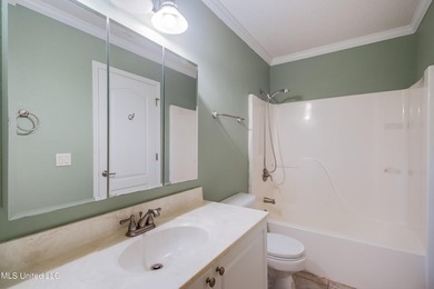 Welcome to your Gulf Coast retreat! This spacious 4-bedroom - photo 15