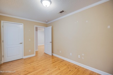 Welcome to your Gulf Coast retreat! This spacious 4-bedroom - photo 17